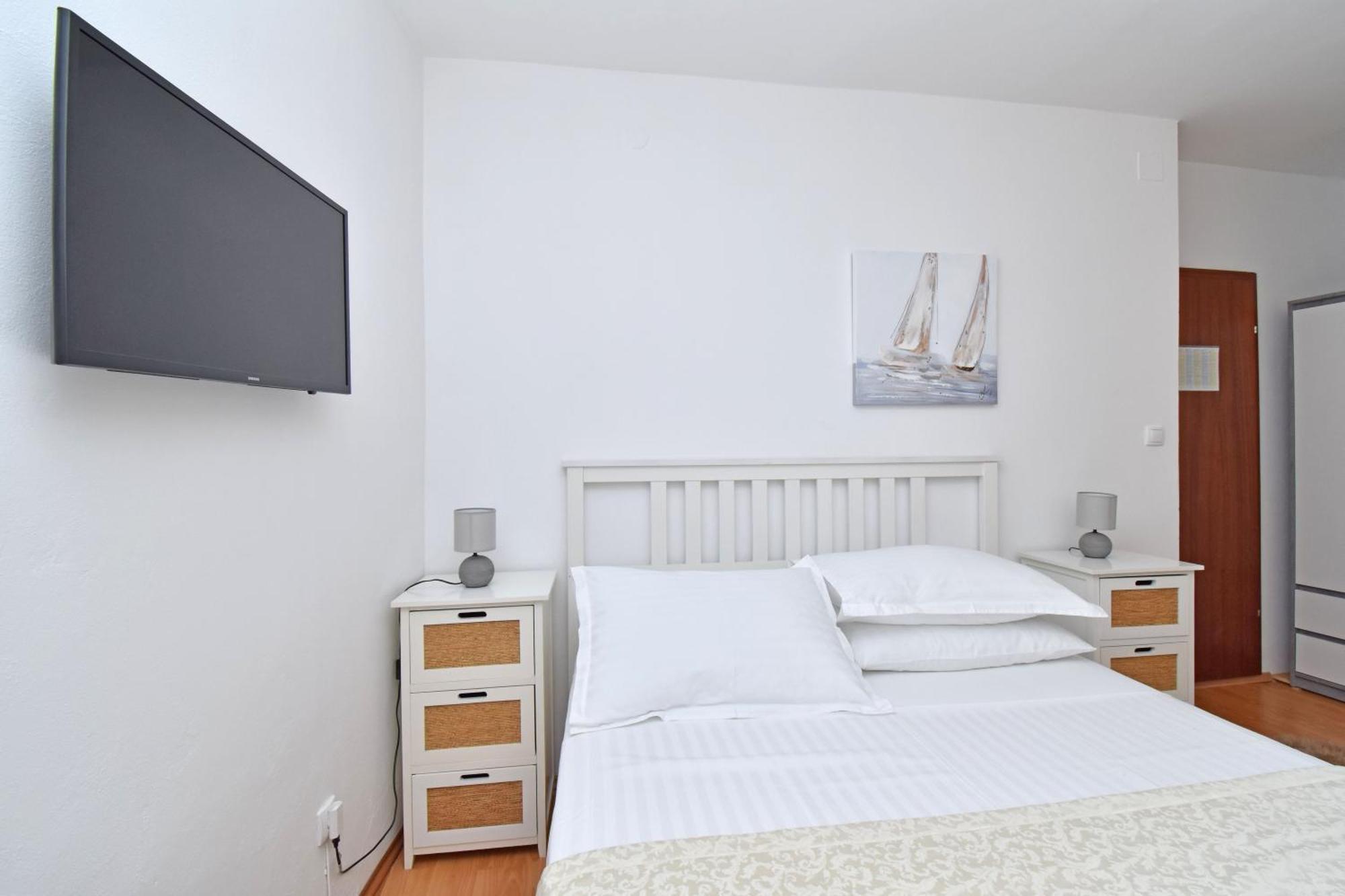 Apartmán & Meri *